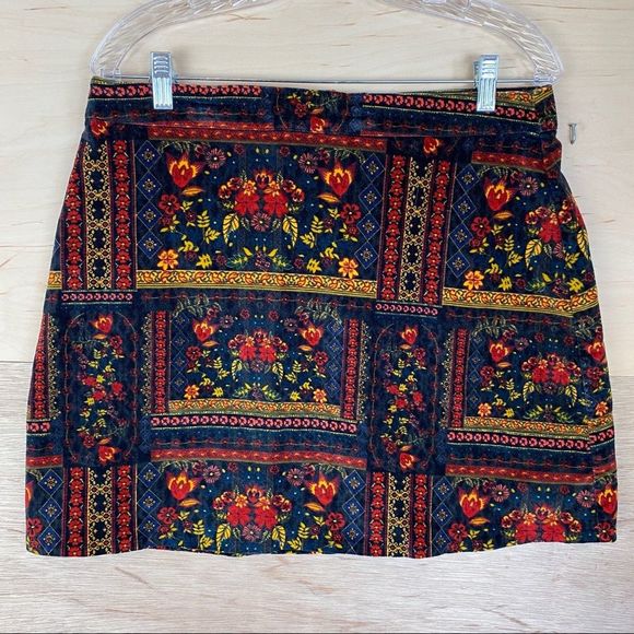 H&M Dresses & Skirts - H&M Coachella Mini Skirt